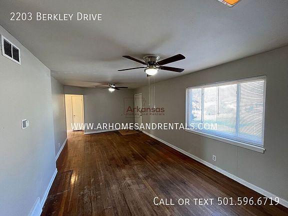 3rd image of 2203 N Berkley Dr