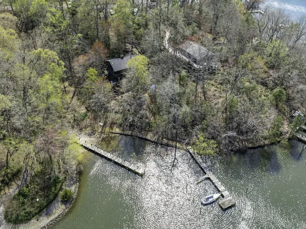 235 Calvert Dr, Lusby, MD 20657