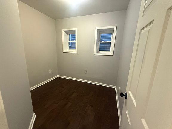 4th image of 119 N Main St #1