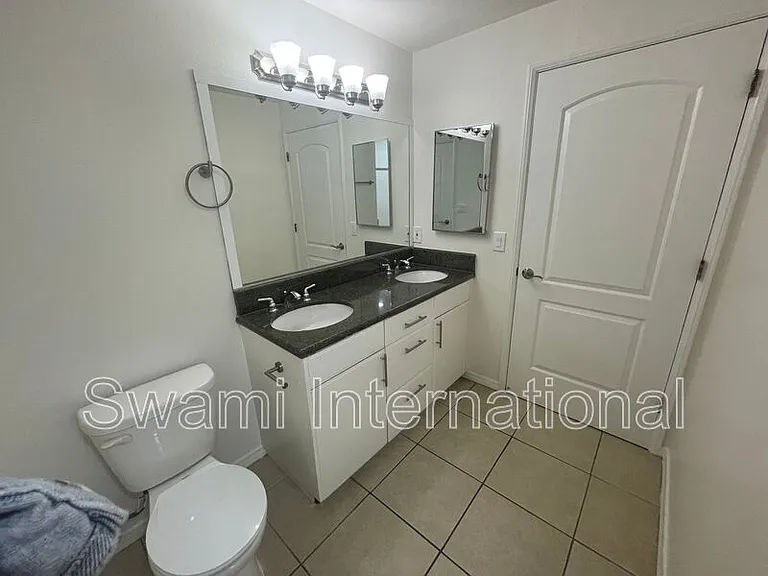 5010 S Figueroa St — Photo 23
