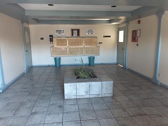 5th image of 15340 Vanowen St #2