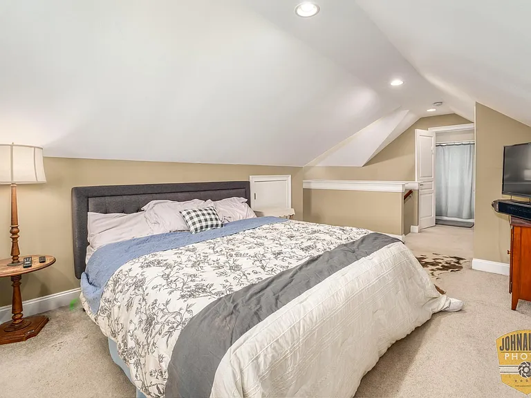 528 Rosedale Ave — Photo 18