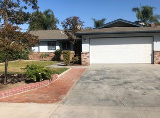 3026 W Country Ct, Visalia, CA 93277