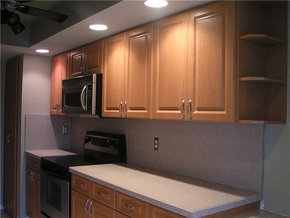 5th image of 624 Lake Point Lane #4