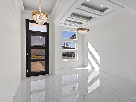 2nd image of 3013 N Rosalinda St