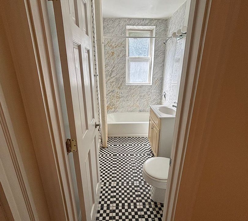 2nd image of 33 Walbridge St #11L