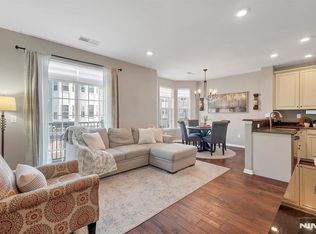 7 Kennedy Ln, Wood Ridge, NJ 07075