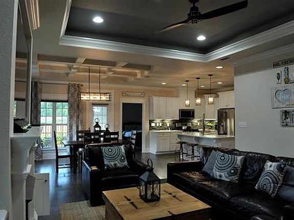 5th image of 151 Harlan Ct