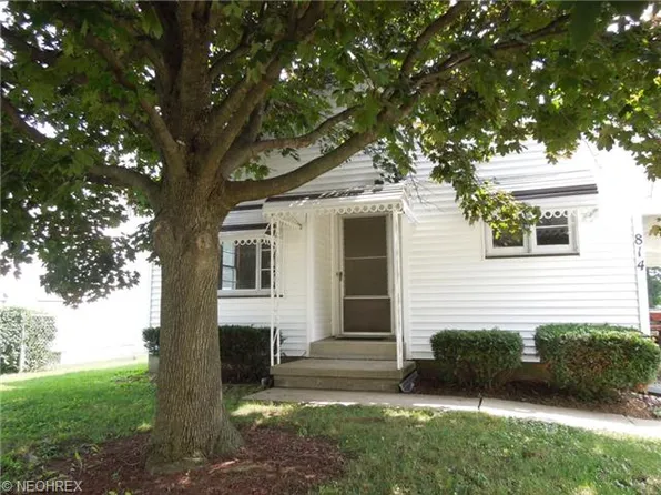 814 15th St SW, Massillon, OH 44647
