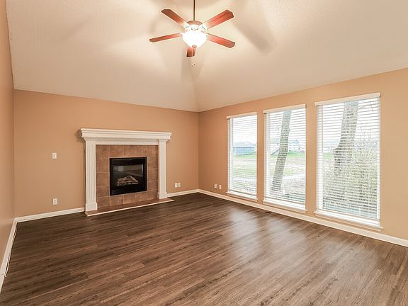 4th image of 512 Hibiscus Dr