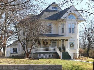 1129 Warren St, Alton, IL 62002