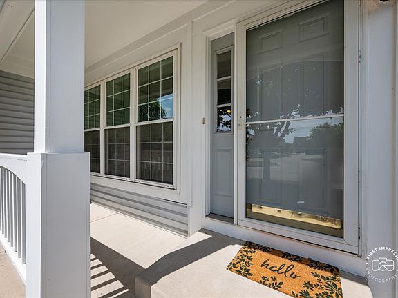 2nd image of 5 Ridge Ct