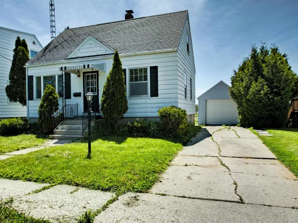 1819 19th St, Two Rivers, WI 54241