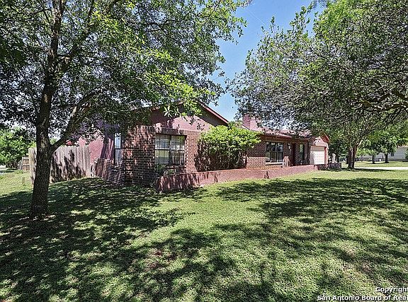 3rd image of 11745 Pomeroy Cir