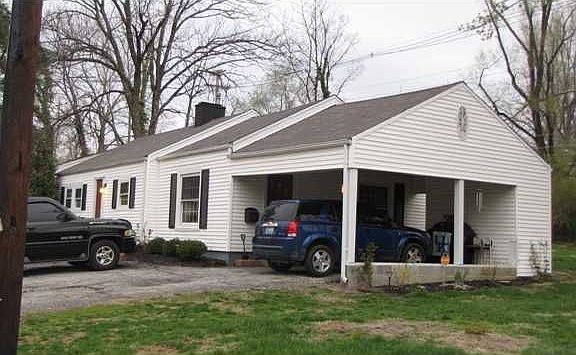 3rd image of 703 Greenwood Ct