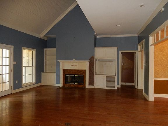 Additional Living Room