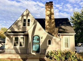 1522 S Sunny Slope Rd, New Berlin, WI 53151