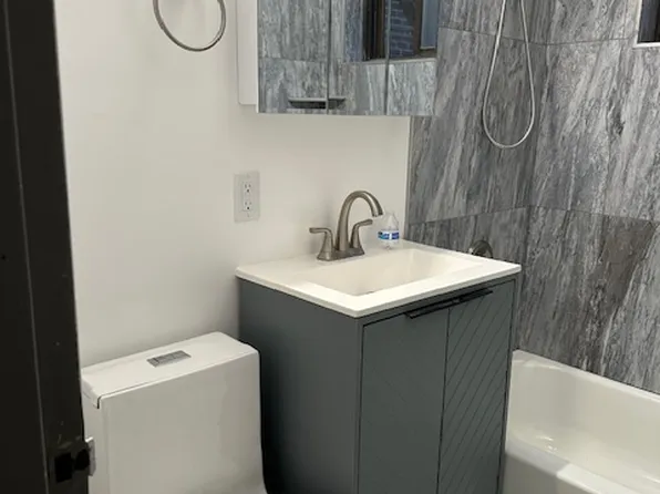 401 Park Place image 5 of 7