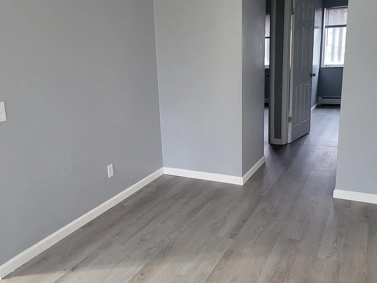 2044 Arlington Ave #1 — Photo 7