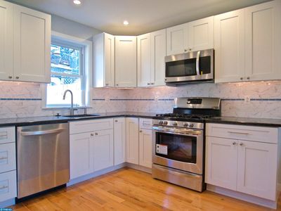 1337 N Myrtlewood St, Philadelphia, PA, 19121