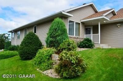 4th image of 25 Park Ln Unit 19