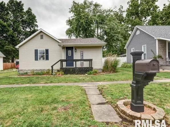 206 E Lincoln St, Edinburg, IL 62531