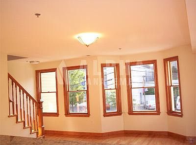 5th image of 102 Allston St Unit 6