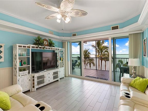 5th image of 2797 1st St APT 203