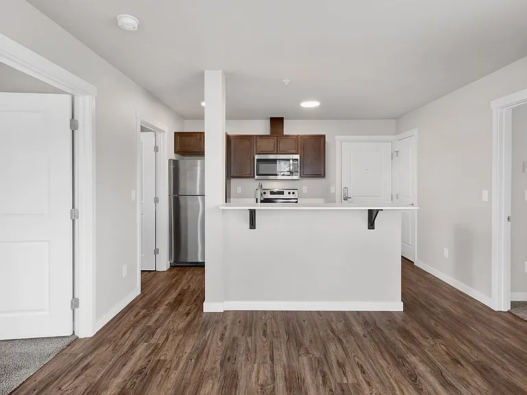 2101 Broadway — Photo 17