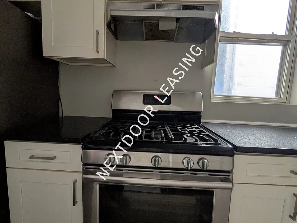 116 Bostwick Ave #1M