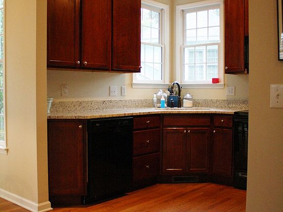 updated kitchen, 2 pantries!