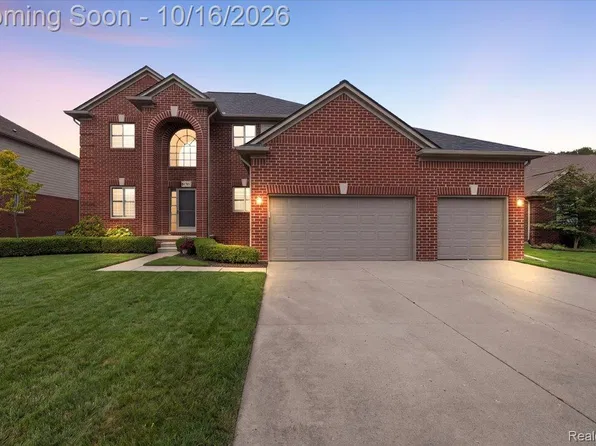 51783 Mauro Ln, Macomb, MI 48042