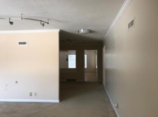 130 N Edgemoor Dr, Wichita, KS 67208