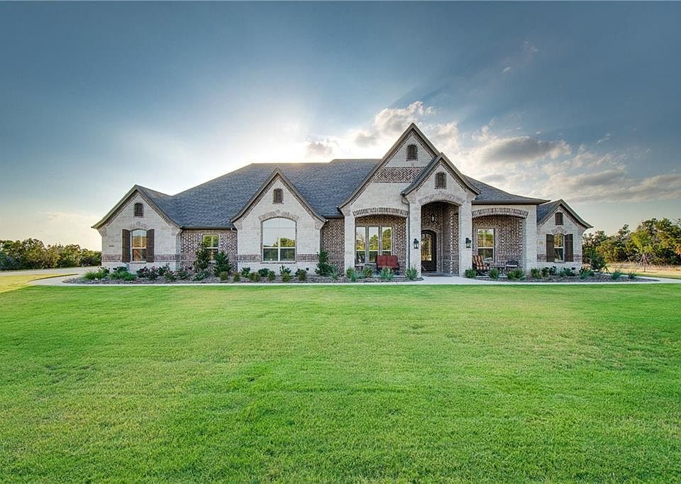 1st image of 8408 Darley Ct S