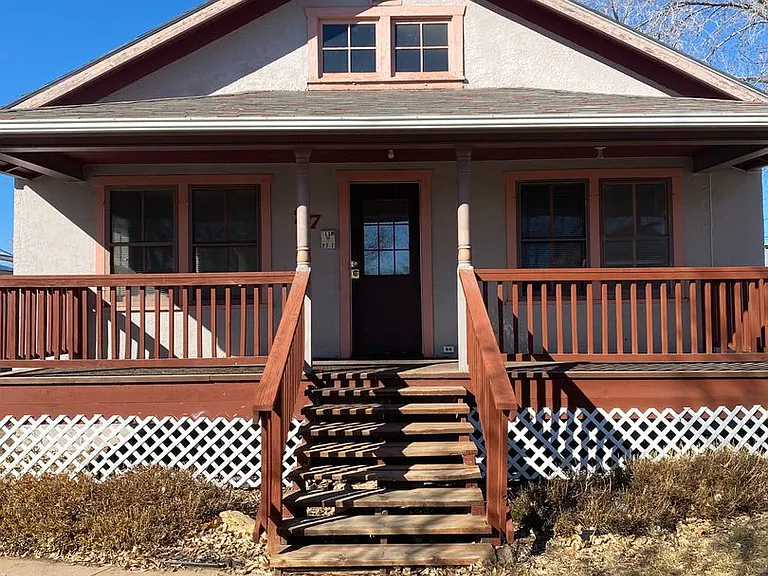 27 S Elm St — Photo 1