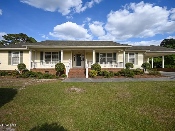 1010 Lakeview Drive, Clinton, NC 28328