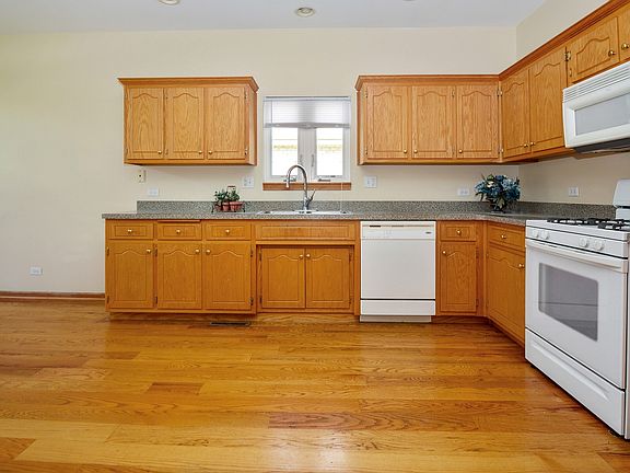 5th image of 7799 S 78th Ct
