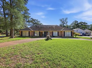1290 Sheridan Ln, Beaumont, TX 77706