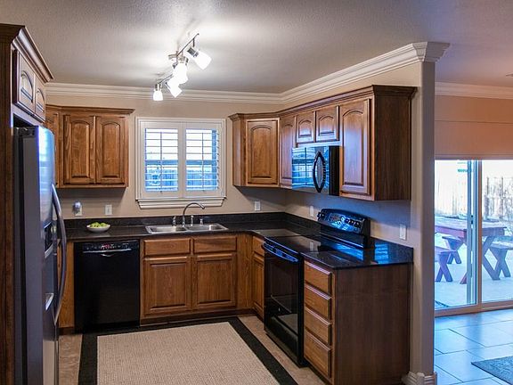 5th image of 1231 Medway Ln