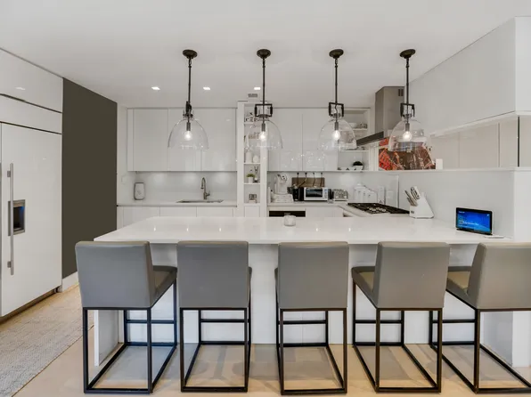 67 Park Avenue image 3 of 15