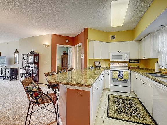 4th image of 2105 Lavers Circle #307