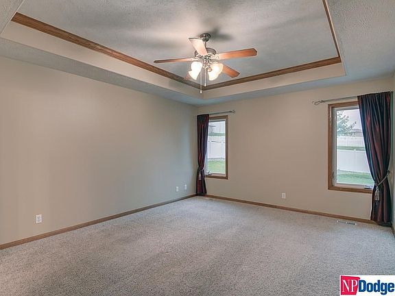 5th image of 606 Fleetwood Dr