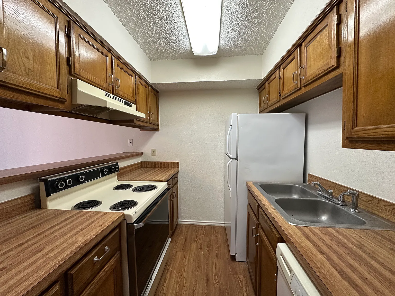 417 Withers St — Photo 3