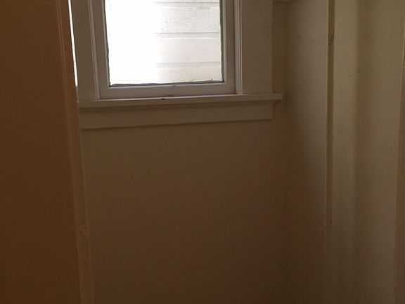 4th image of 1750 Mission St APT 37