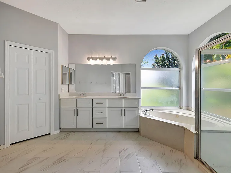 2704 SE Eagle Dr — Photo 34