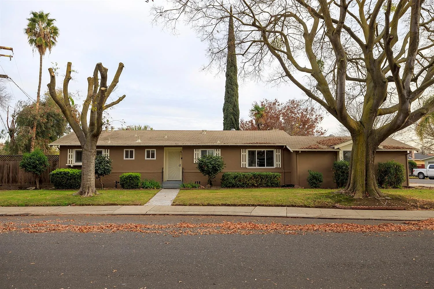 1008 Phelps Ave photo 1