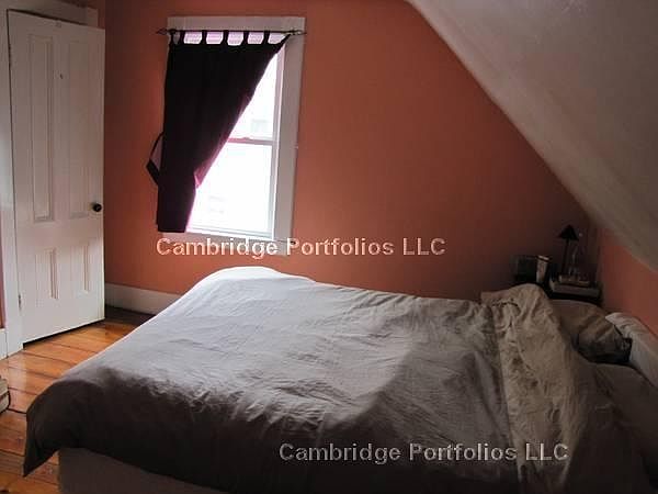 2nd image of 32 Saint Ann Ave APT B