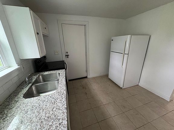 5th image of 702 Rosedale St #B