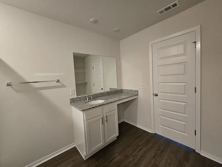 1406 E Piedmont Ct — Photo 6