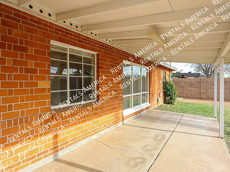 3432 N 23rd Ave — Photo 31